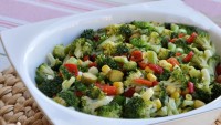 Seveni Çok: Brokoli Salatası Tarifi