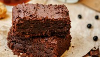 Diyette Olanlar İçin: Şekersiz Diyet Brownie Tarifi
