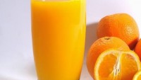 Portakallar Buzlukta Yerini Alsın : 3 Portakal İle 5 Litre Portakal Suyu Tarifi
