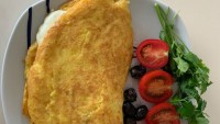 Nefis Bir Kahvaltılık: Kaşarlı Omlet Tarifi