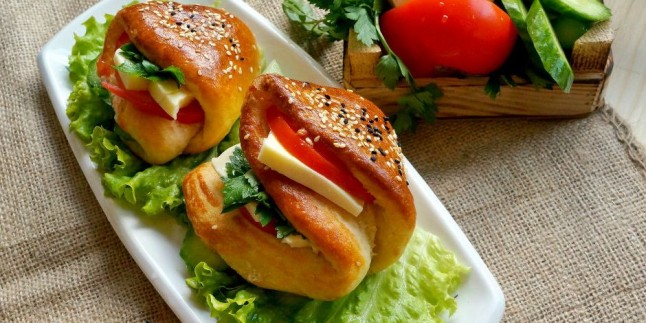 Tek Başına Kahvaltı: Cepli Sandviç Poğaça Tarifi