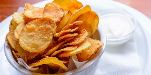 Kızartmaya Gerek Yok: Fırında Patates Cipsi Tarifi
