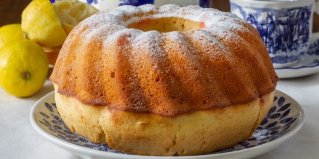 10 Dakikada Fırında : Limonlu Kek Tarifi
