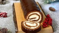 Pürüzsüz Görüntüsüyle: Çikolatalı Rulo Pasta Tarifi