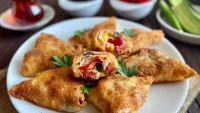 Pizza Tadında: Kırmızı Biberli Kahvaltı Böreği Tarifi