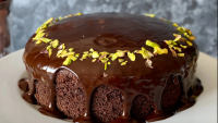 Yemelere Doyulmaz: Çikolata Ganajlı Sünger Kek Tarifi