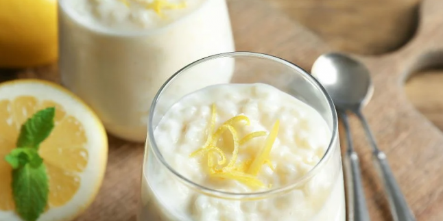 Kıvamı Tam Tutuyor: Limonlu Sütlaç Tarifi
