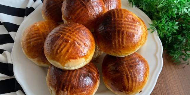 Çok Yumuşak: Pastane Tadında Karaköy Poğaçası Tarifi (Lezzetli Püf Noktalarıyla)