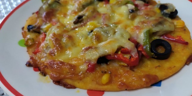 Çok Kolay : Bazlamadan Pizza Tarifi
