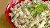 Doyuran İkili : Makarna Salatası Tarifi