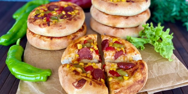 Küçük Sürprizler: Mini Pizza Tarifi