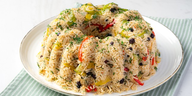 Kek Kalıbında Pirinç Salatası Tarifi